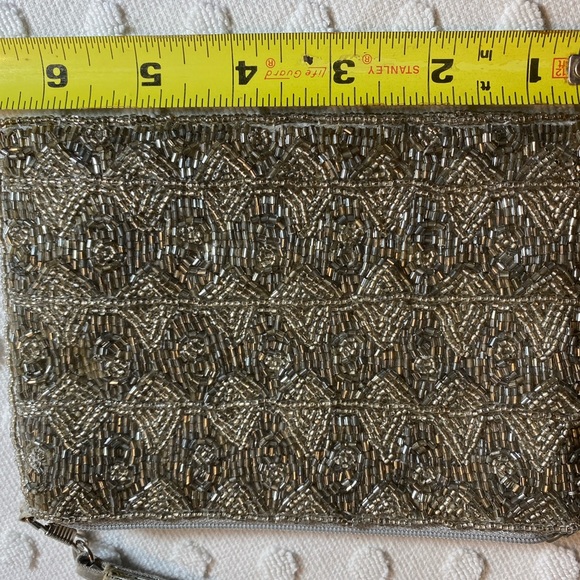 Vintage AMANDA SMITH Silver Beaded Clutch Wristlet - Picture 14 of 16